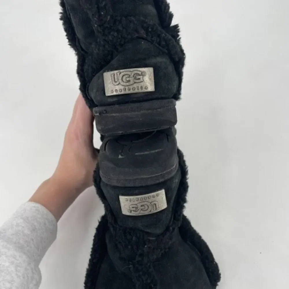 UGG Women's Water Resistant Suede Pull-On Fur‎ Carter Winter Boots Black Size 5
